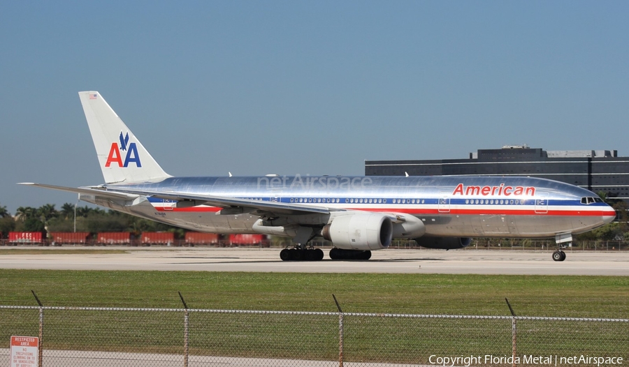 American Airlines Boeing 777-223(ER) (N784AN) | Photo 301743