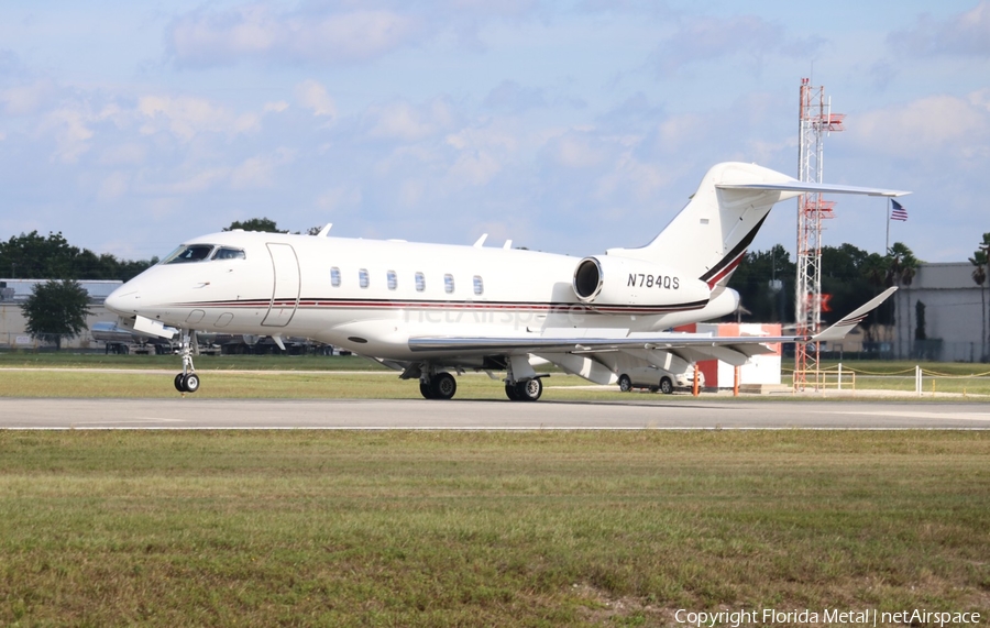 NetJets Bombardier BD-100-1A10 Challenger 350 (N784QS) | Photo 358135