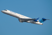 United Express (SkyWest Airlines) Bombardier CRJ-701ER (N784SK) at  Los Angeles - International, United States