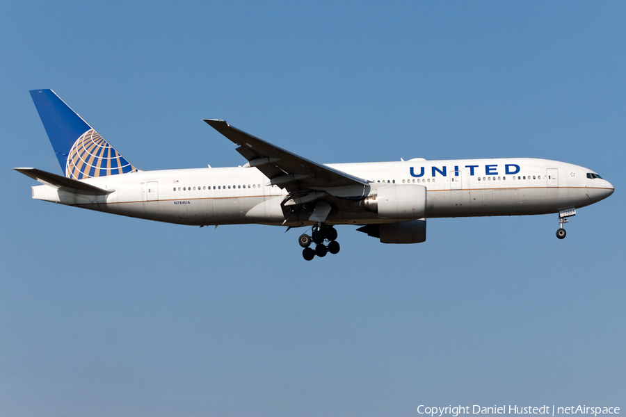 United Airlines Boeing 777-222(ER) (N784UA) | Photo 496398