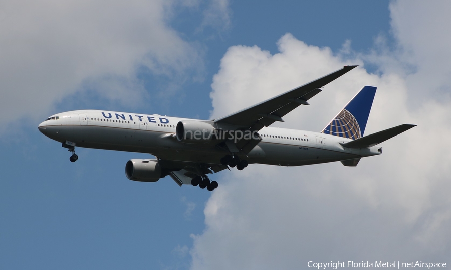 United Airlines Boeing 777-222(ER) (N784UA) | Photo 351342