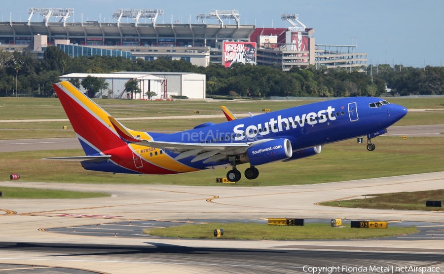 Southwest Airlines Boeing 737-71B (N7852A) | Photo 355599