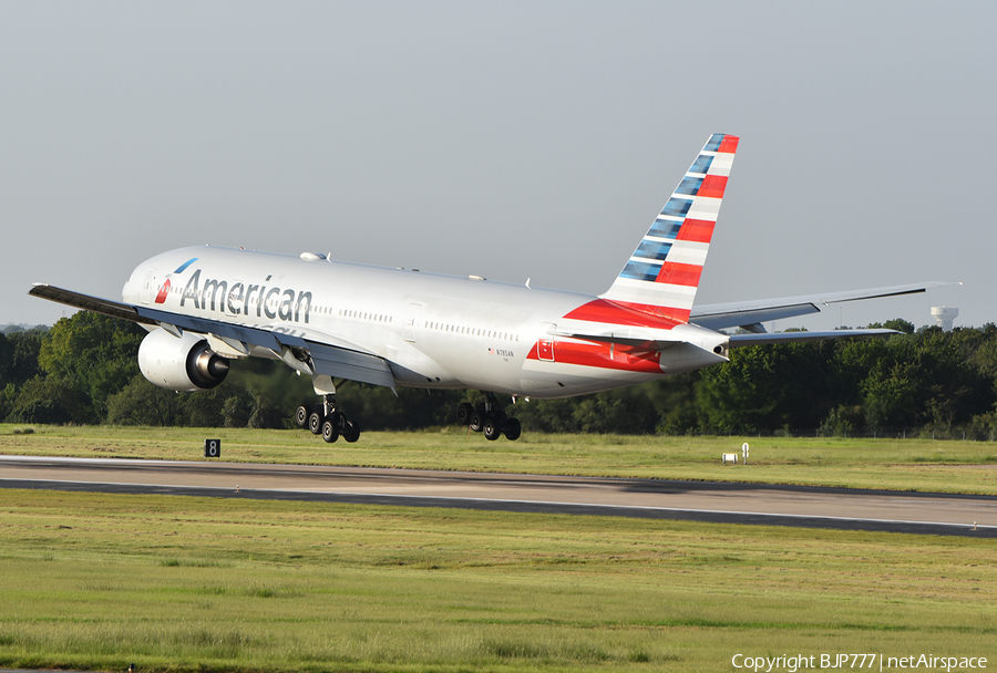 American Airlines Boeing 777-223(ER) (N785AN) | Photo 470445