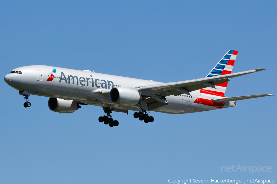 American Airlines Boeing 777-223(ER) (N785AN) | Photo 205486