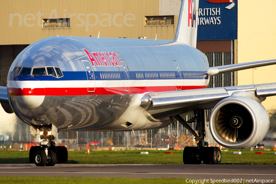 American Airlines Boeing 777-223(ER) (N785AN) | Photo 25987