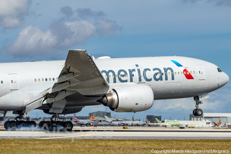 American Airlines Boeing 777-223(ER) (N785AN) | Photo 327702
