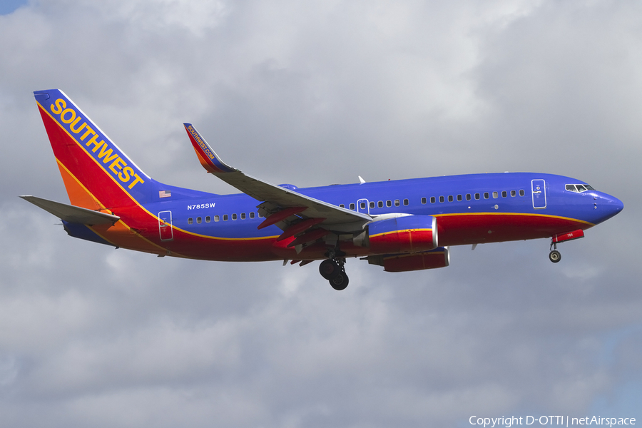 Southwest Airlines Boeing 737-7H4 (N785SW) | Photo 432148