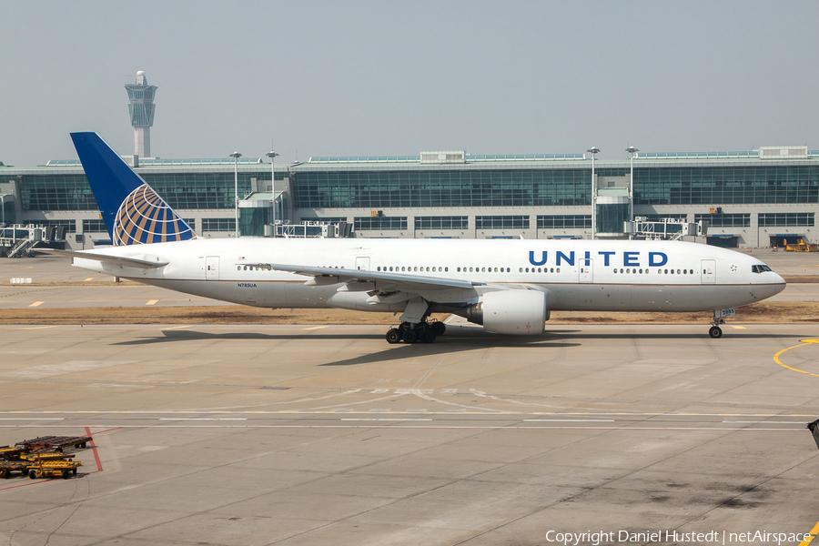 United Airlines Boeing 777-222(ER) (N785UA) | Photo 644002
