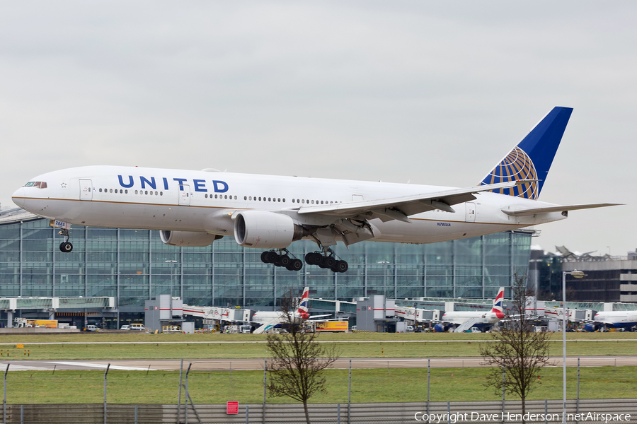 United Airlines Boeing 777-222(ER) (N785UA) | Photo 102344