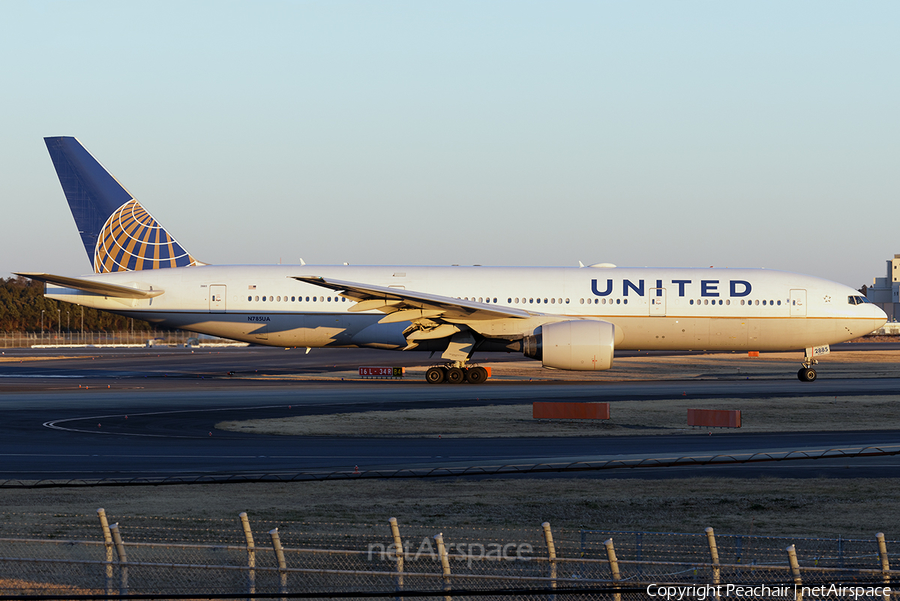 United Airlines Boeing 777-222(ER) (N785UA) | Photo 298007