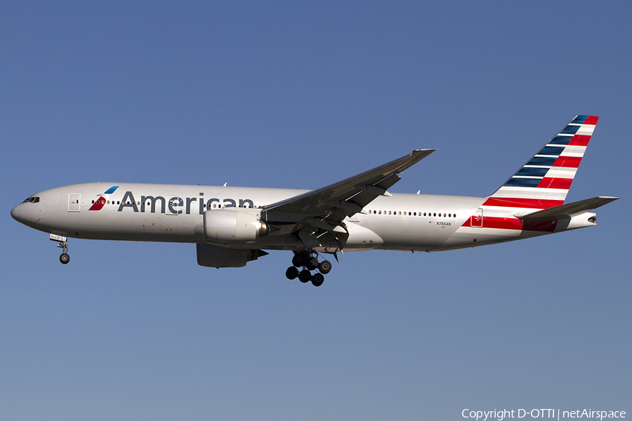 American Airlines Boeing 777-223(ER) (N786AN) | Photo 467441