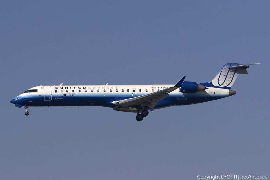 United Express (SkyWest Airlines) Bombardier CRJ-702ER (N786SK) | Photo 279523