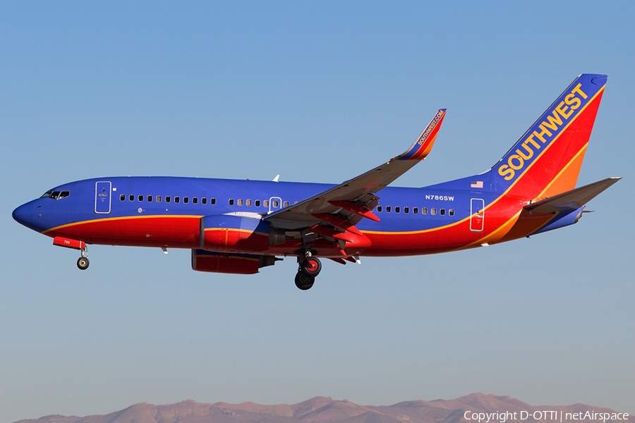 Southwest Airlines Boeing 737-7H4 (N786SW) | Photo 140242