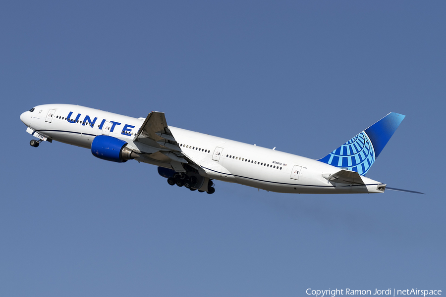 United Airlines Boeing 777-222(ER) (N786UA) | Photo 629549