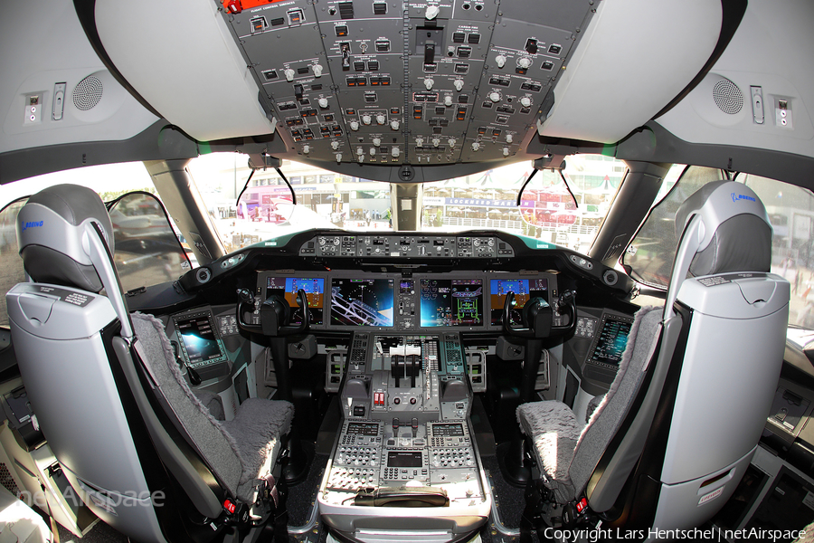 Boeing Company Boeing 787-8 Dreamliner (N787BX) | Photo 396268