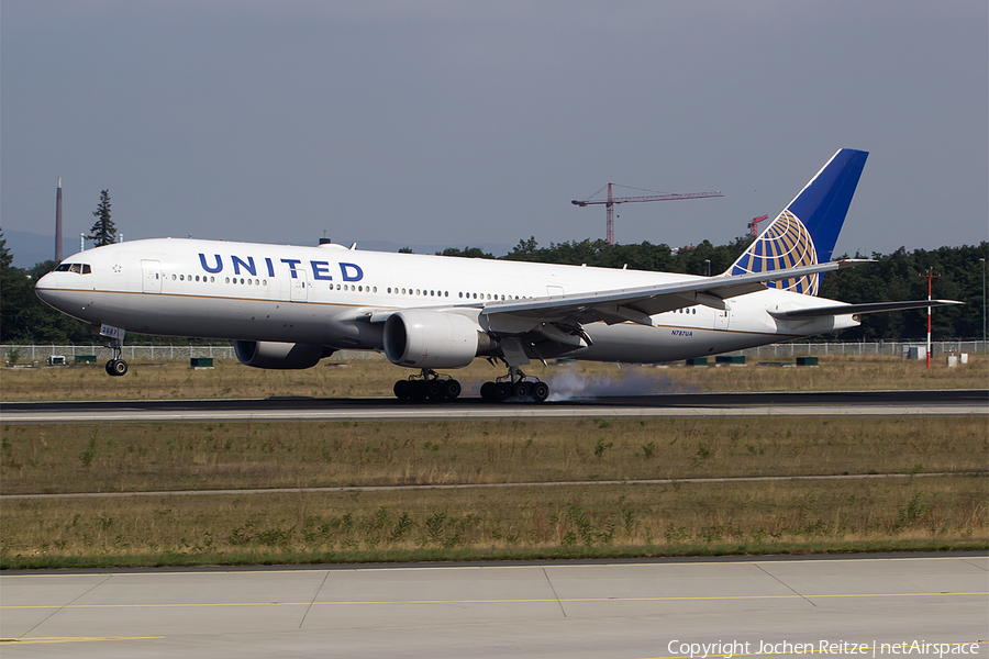 United Airlines Boeing 777-222(ER) (N787UA) | Photo 120138