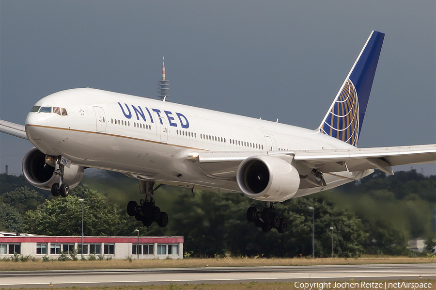 United Airlines Boeing 777-222(ER) (N787UA) | Photo 56447