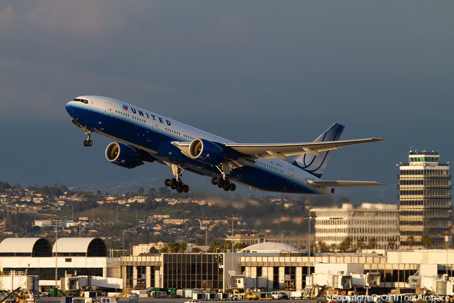 United Airlines Boeing 777-222(ER) (N787UA) | Photo 335768