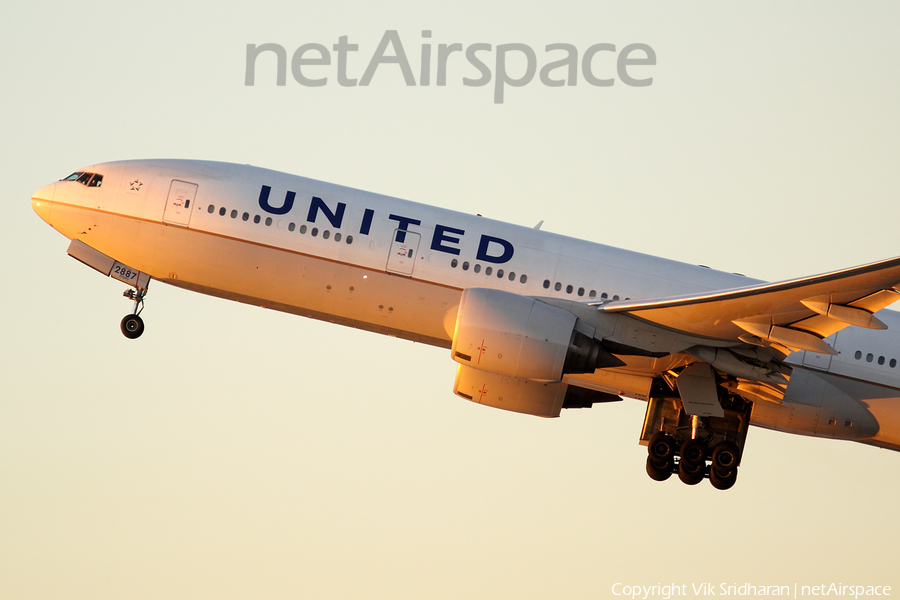 United Airlines Boeing 777-222(ER) (N787UA) | Photo 59745