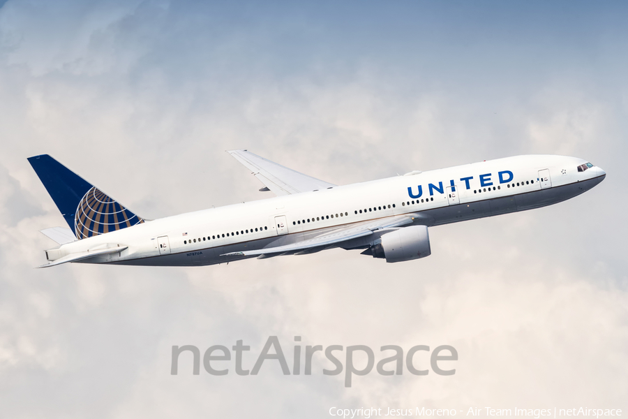 United Airlines Boeing 777-222(ER) (N787UA) | Photo 253963