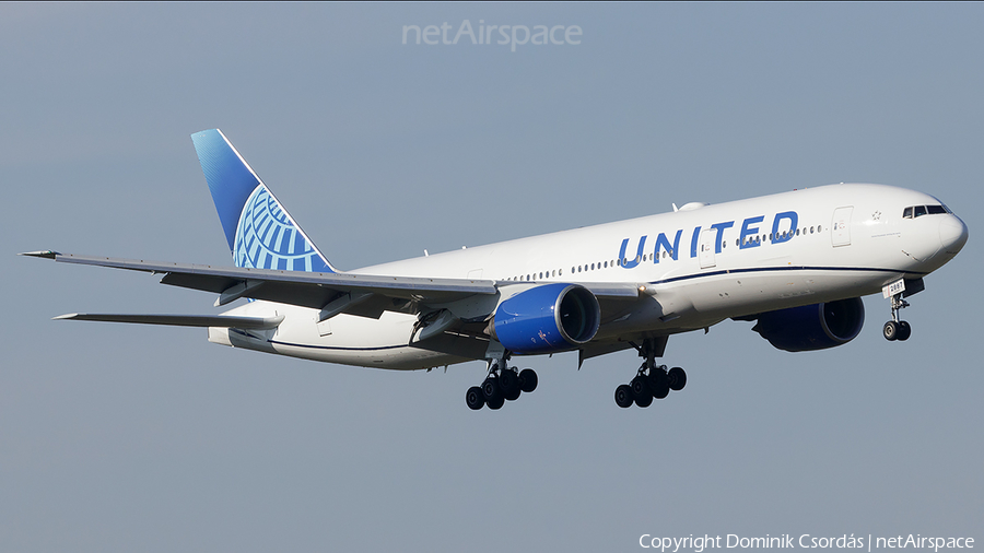 United Airlines Boeing 777-222(ER) (N787UA) | Photo 528607