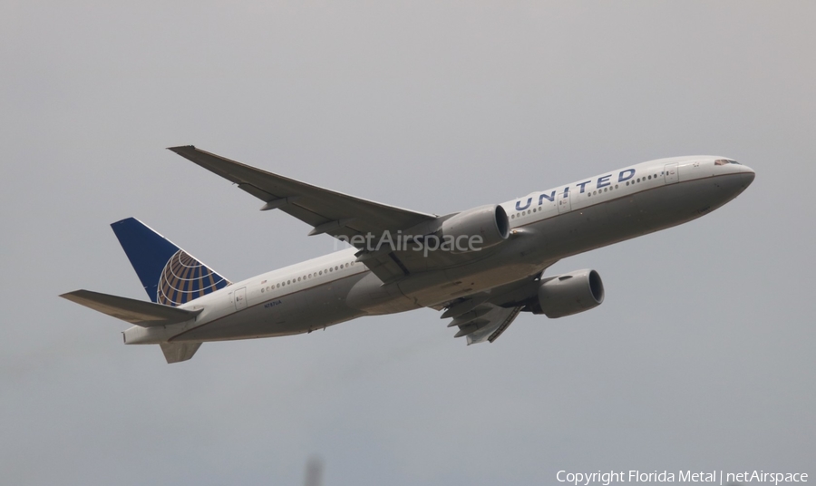 United Airlines Boeing 777-222(ER) (N787UA) | Photo 305625