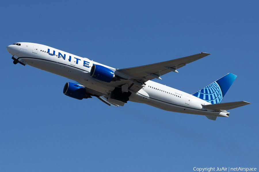 United Airlines Boeing 777-222(ER) (N787UA) | Photo 651441