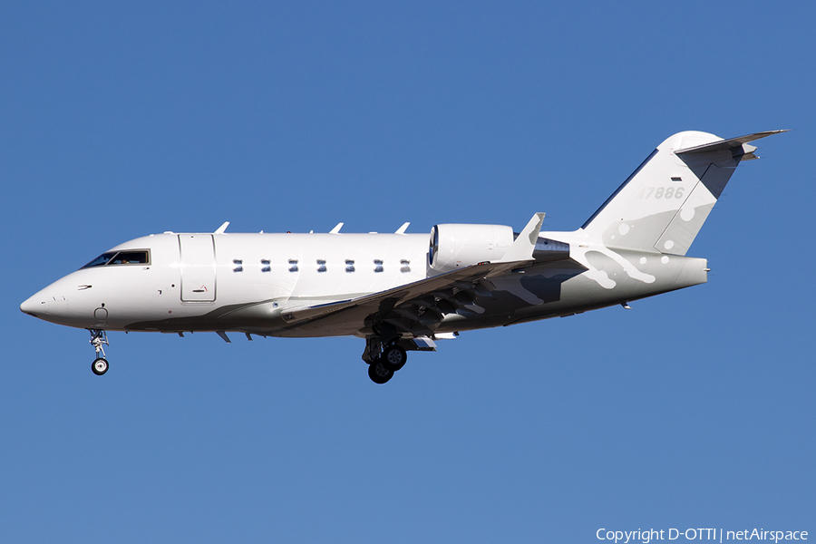 (Private) Bombardier CL-600-2B16 Challenger 604 (N7886) | Photo 553013