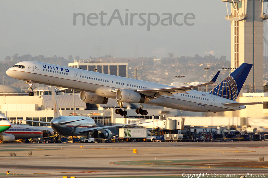 United Airlines Boeing 757-33N (N78866) | Photo 13757