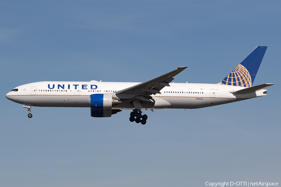 United Airlines Boeing 777-222(ER) (N788UA) | Photo 560626