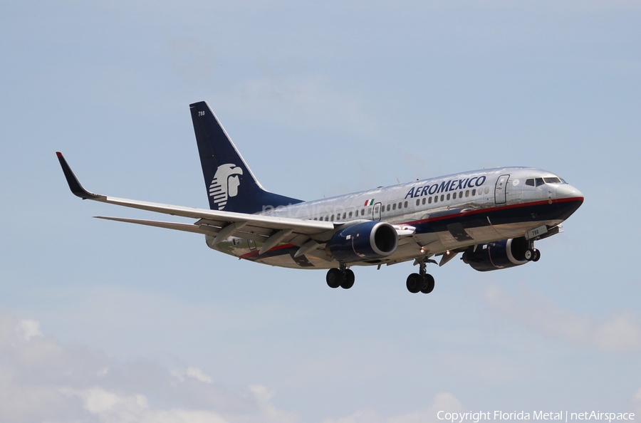 AeroMexico Boeing 737-752 (N788XA) | Photo 313899