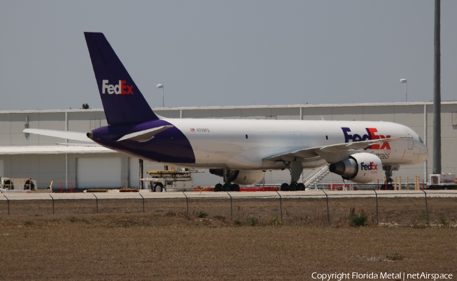 FedEx Boeing 757-222(SF) (N789FD) | Photo 313905