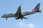 American Eagle (Envoy) Embraer ERJ-170SE (ERJ-170-100SE) (N789SS) at  Chicago - O'Hare International, United States