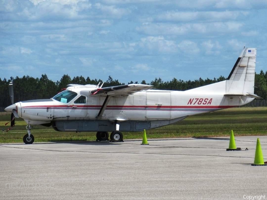 Martinaire Cessna 208B Super Cargomaster (N78SA) | Photo 350070