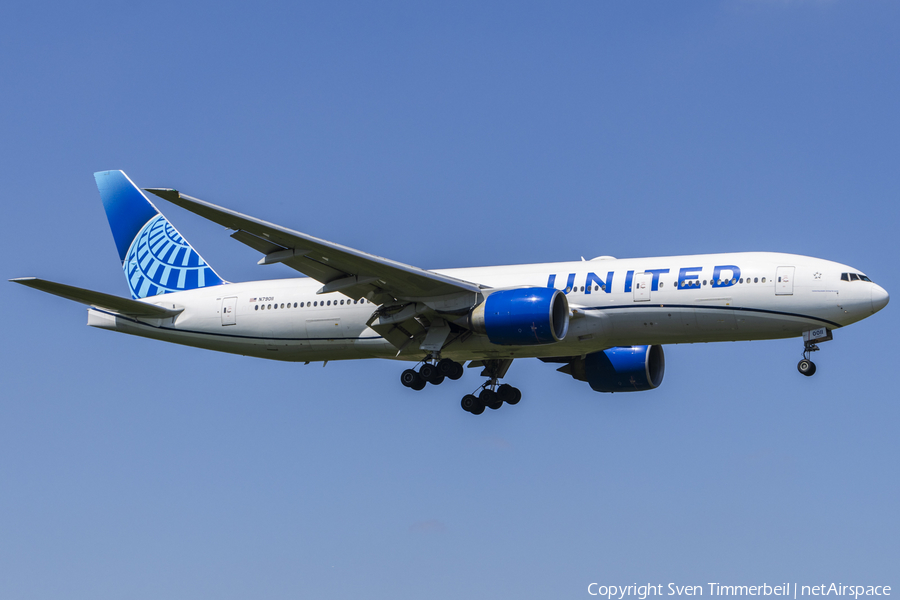 United Airlines Boeing 777-224(ER) (N79011) | Photo 627950