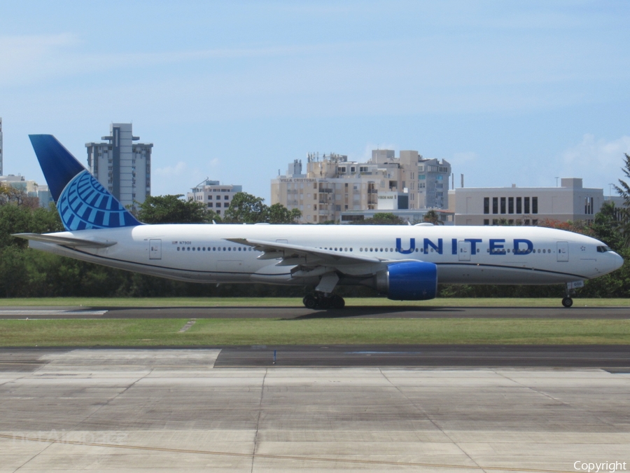 United Airlines Boeing 777-224(ER) (N79011) | Photo 507989