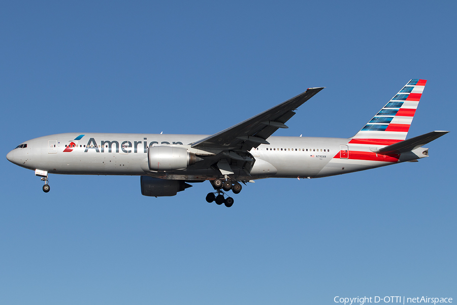 American Airlines Boeing 777-223(ER) (N790AN) | Photo 525043
