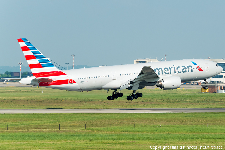 American Airlines Boeing 777-223(ER) (N790AN) | Photo 301296