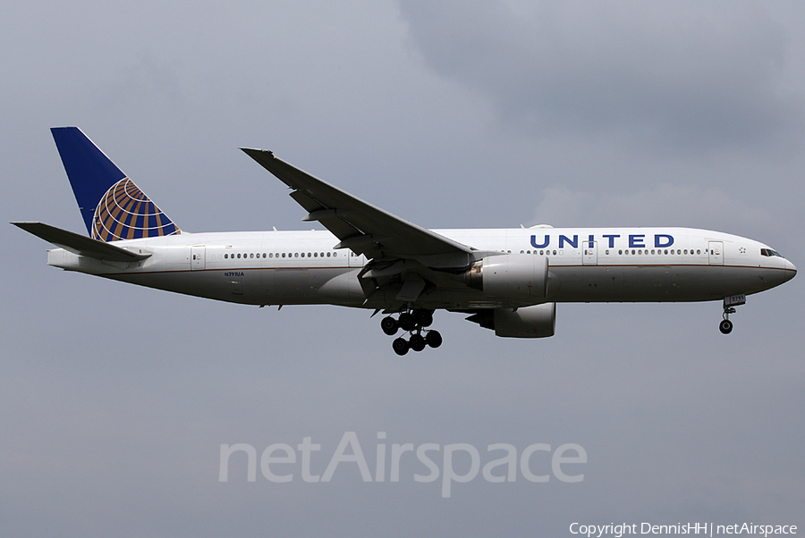 United Airlines Boeing 777-222(ER) (N791UA) | Photo 394461