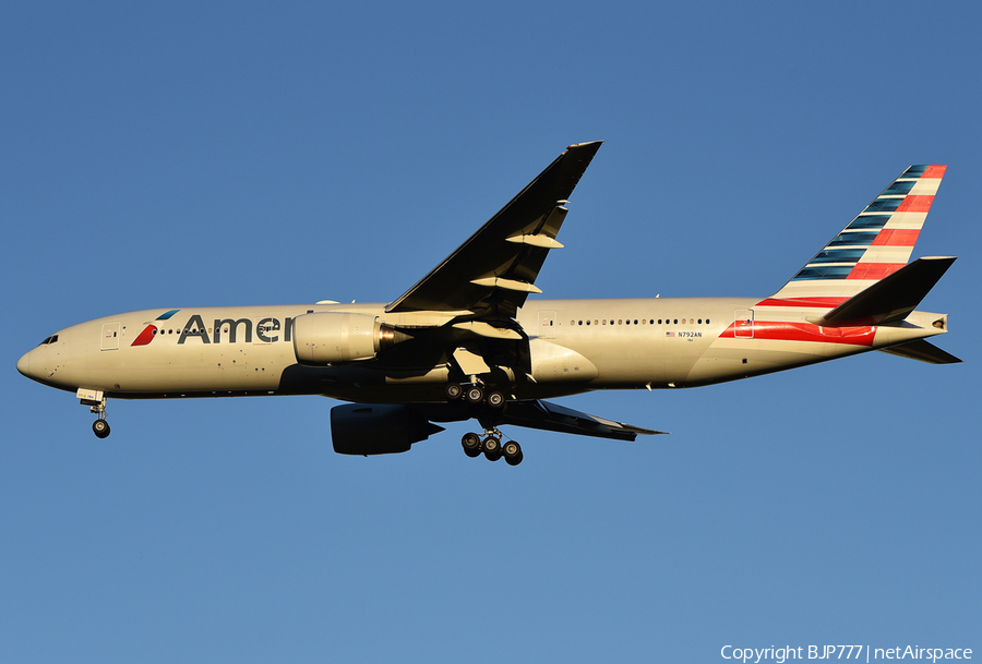 American Airlines Boeing 777-223(ER) (N792AN) | Photo 352319