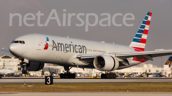 American Airlines Boeing 777-223(ER) (N792AN) at  Miami - International, United States