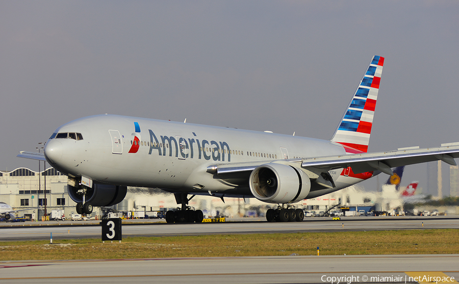 American Airlines Boeing 777-223(ER) (N792AN) | Photo 147085