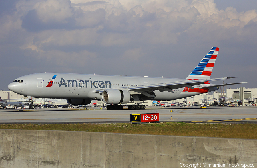 American Airlines Boeing 777-223(ER) (N792AN) | Photo 147086