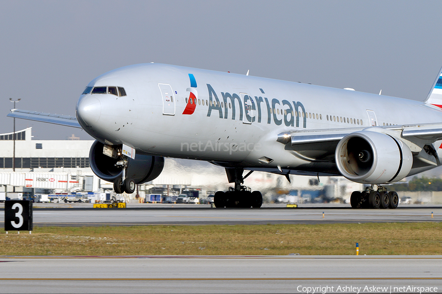 American Airlines Boeing 777-223(ER) (N792AN) | Photo 159166