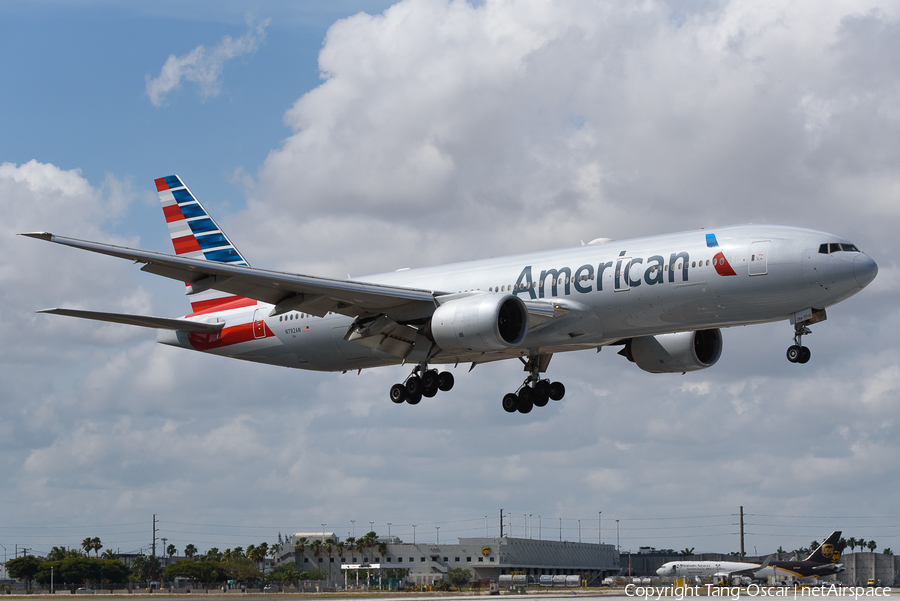 American Airlines Boeing 777-223(ER) (N792AN) | Photo 647767