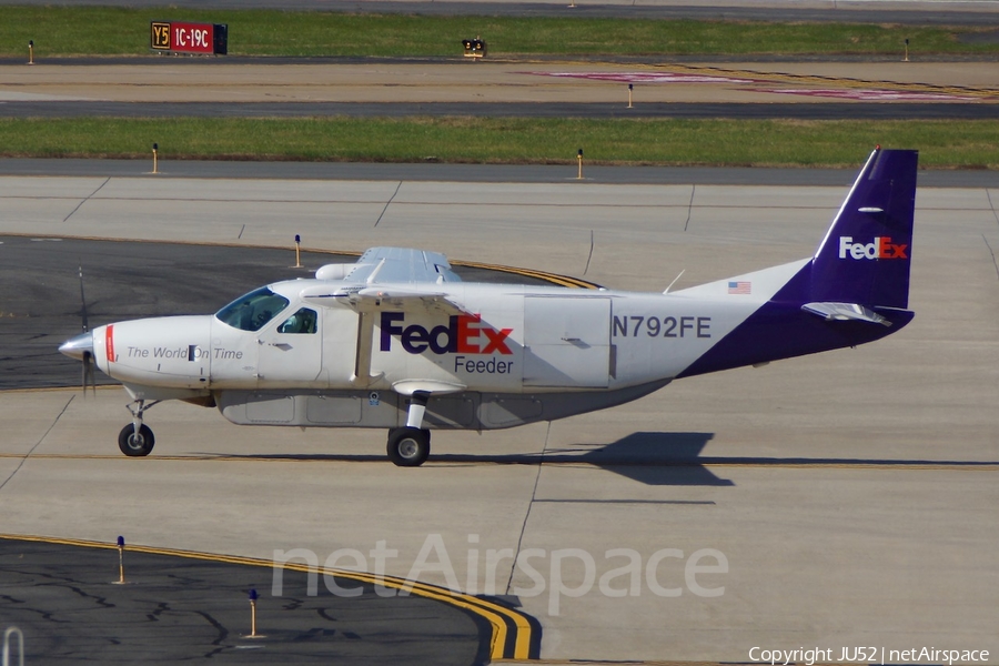 FedEx Feeder (Mountain Air Cargo) Cessna 208B Super Cargomaster (N792FE) | Photo 288396