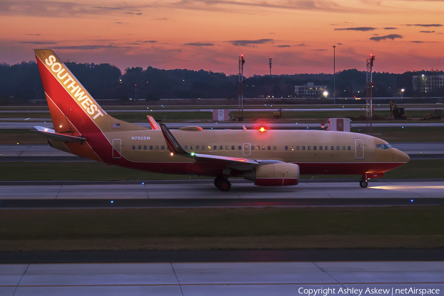 Southwest Airlines Boeing 737-7H4 (N792SW) | Photo 92752