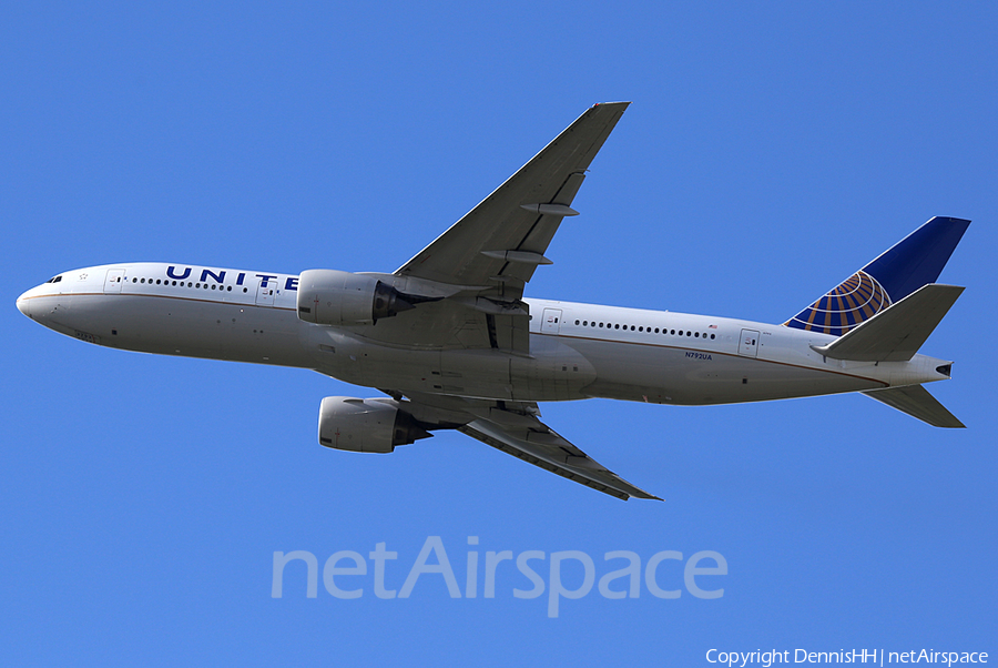 United Airlines Boeing 777-222(ER) (N792UA) | Photo 395133