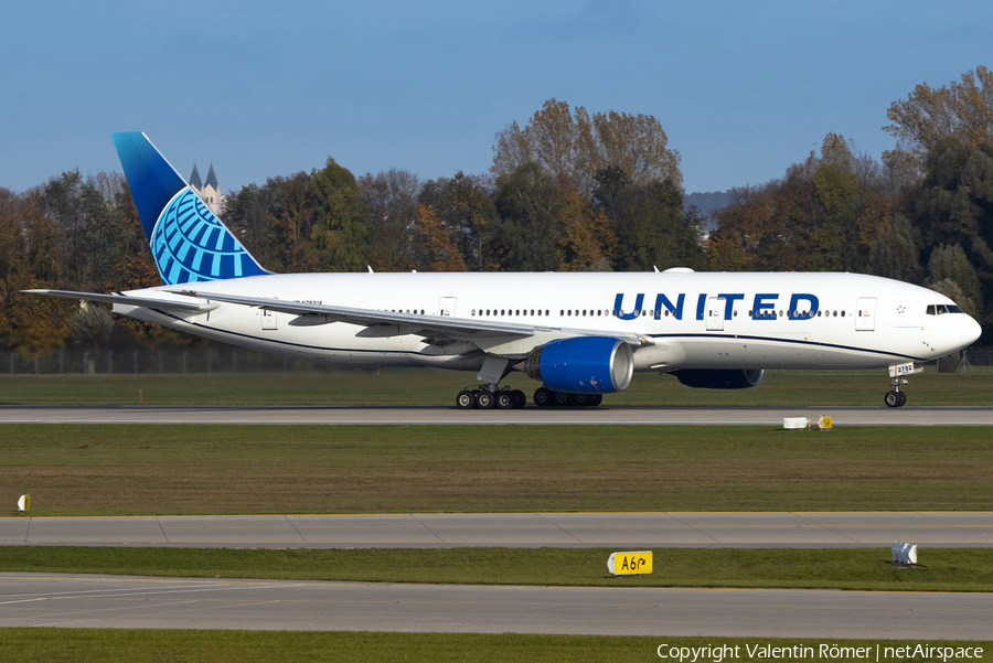 United Airlines Boeing 777-222(ER) (N792UA) | Photo 538888