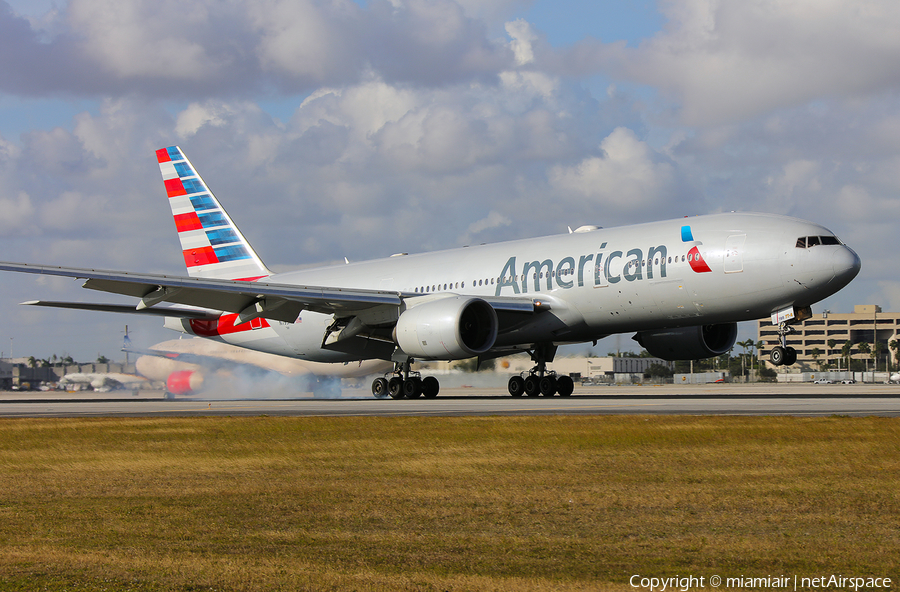 American Airlines Boeing 777-223(ER) (N793AN) | Photo 219020